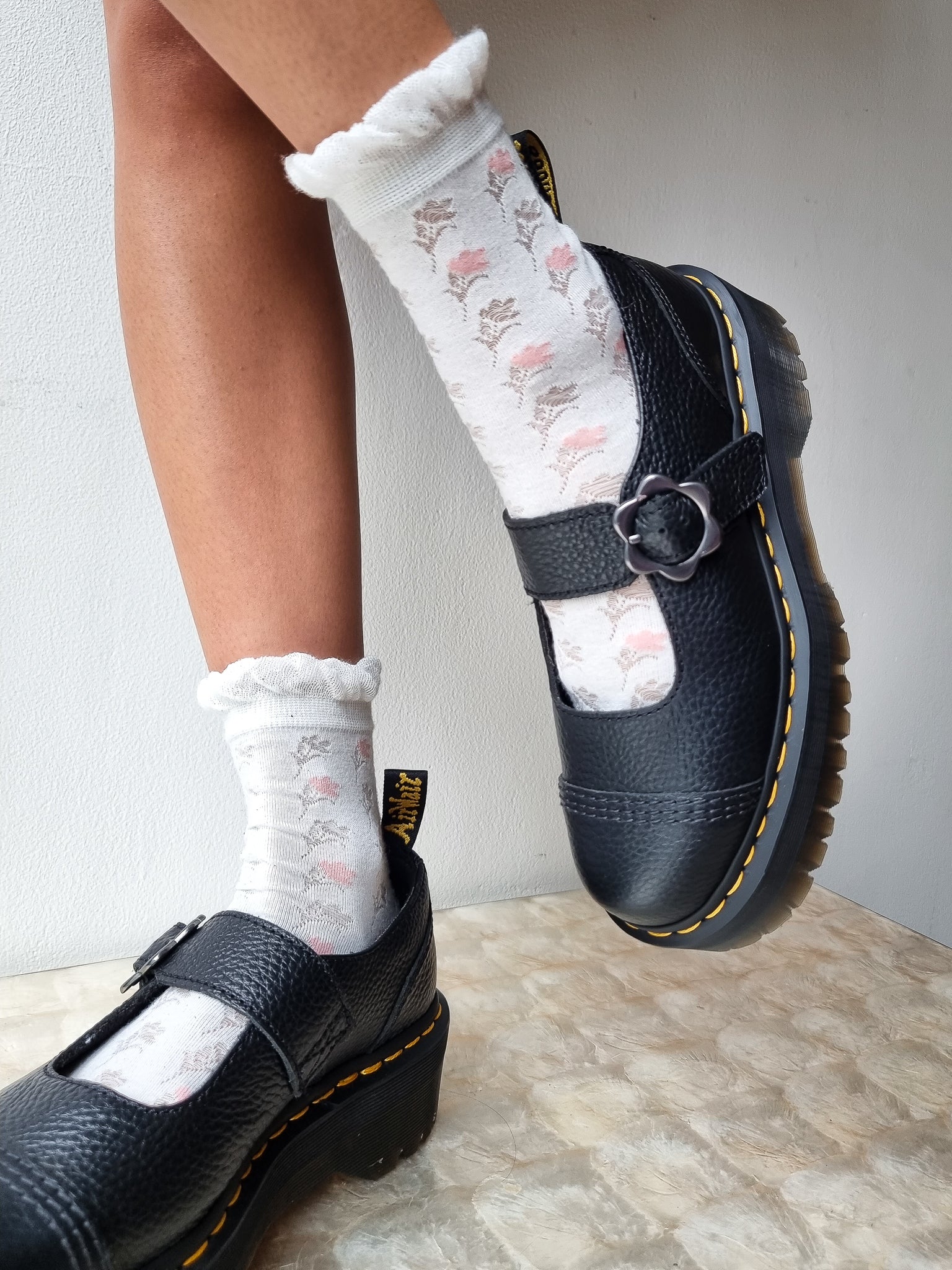 Dr.Martens アディナ フラワー メリー ジェーン Amazon.com | Dr. Martens Addina Flower Black Milled Nappa UK 3 (US