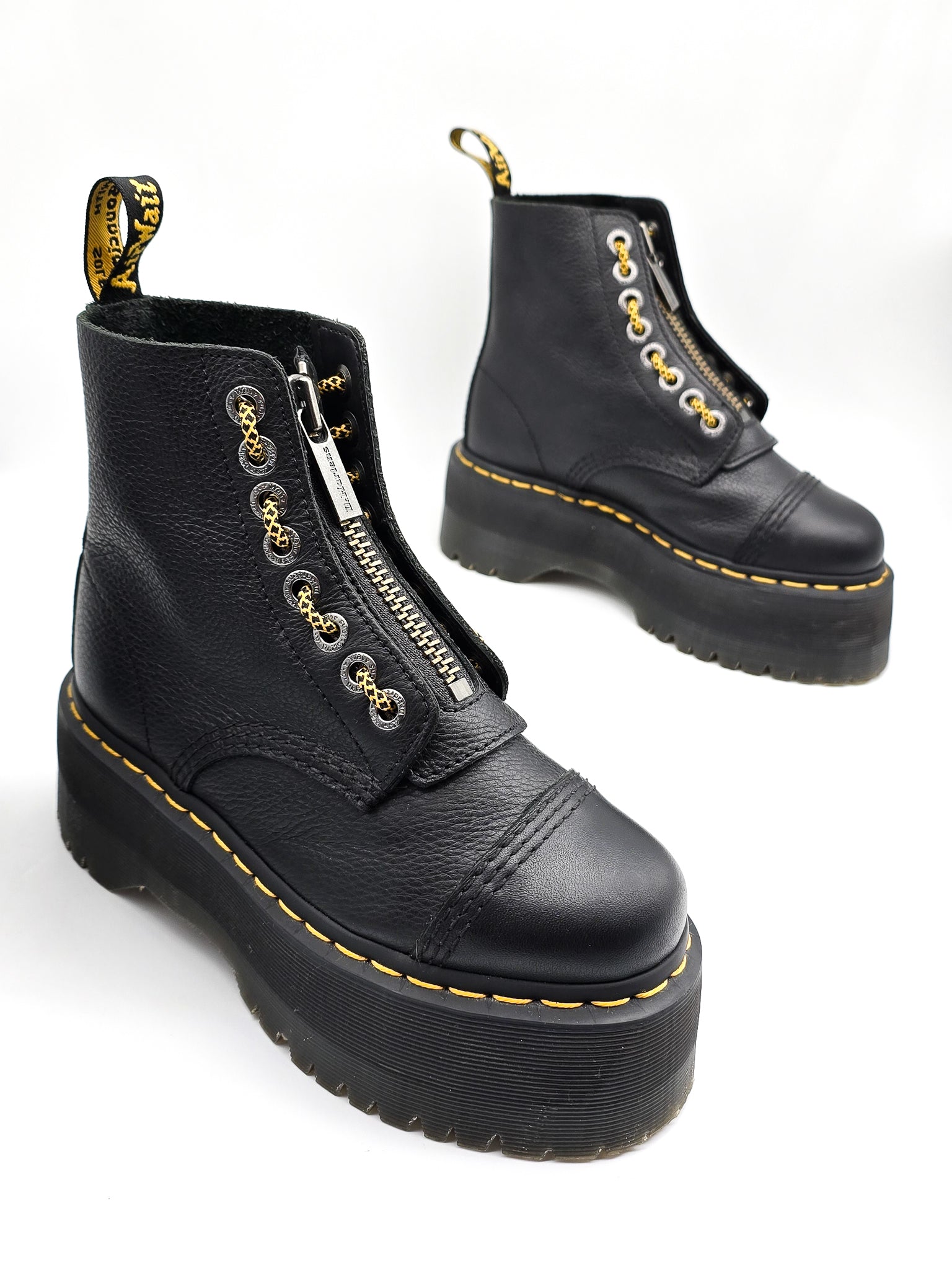 DR. MARTENS SINCLAIR MAX BLACK MILLED LEATHER That Shoe Lady