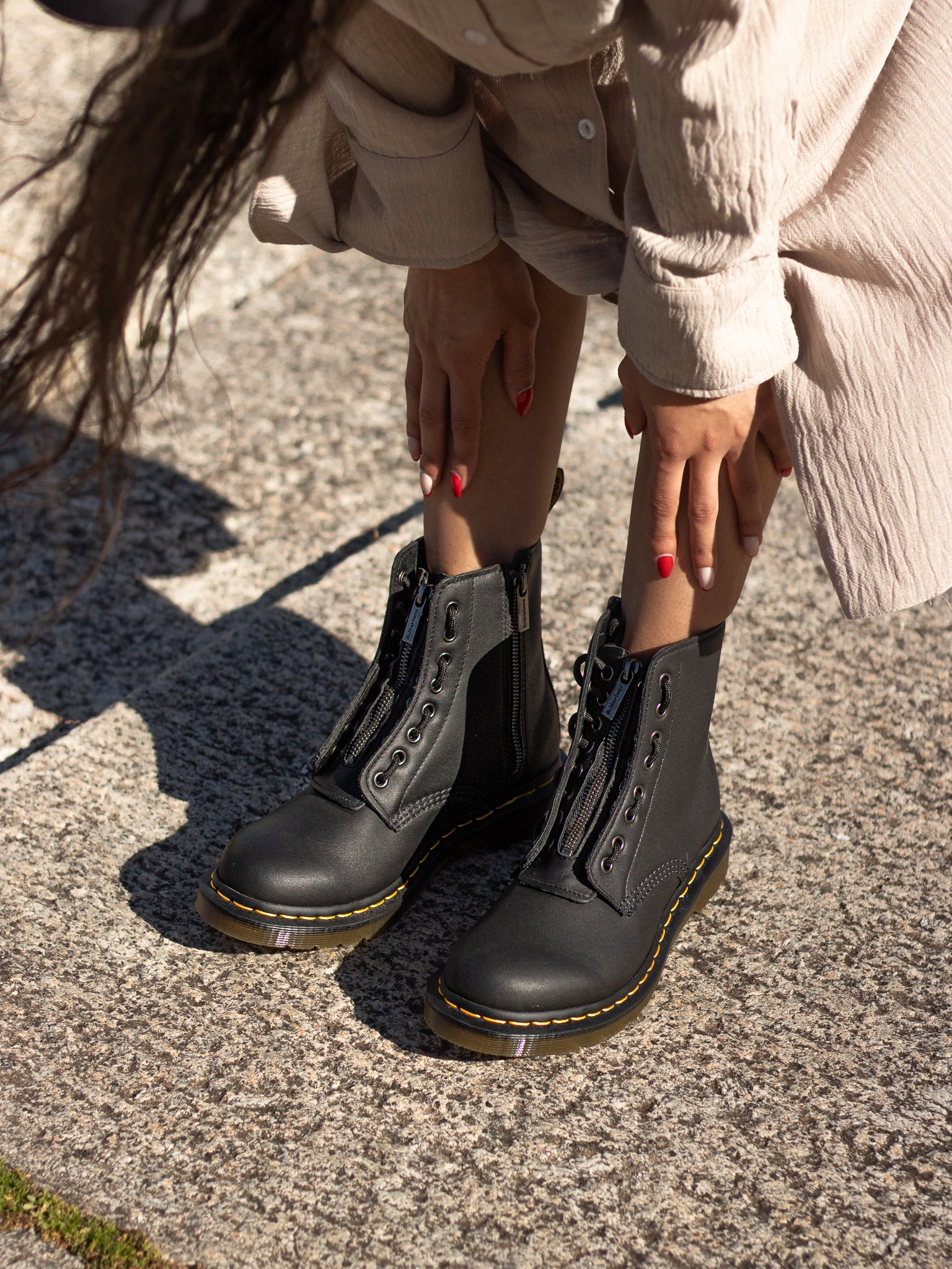 DR. MARTENS 1460 PASCAL FRONT ZIP BLACK NAPPA – That Shoe Lady