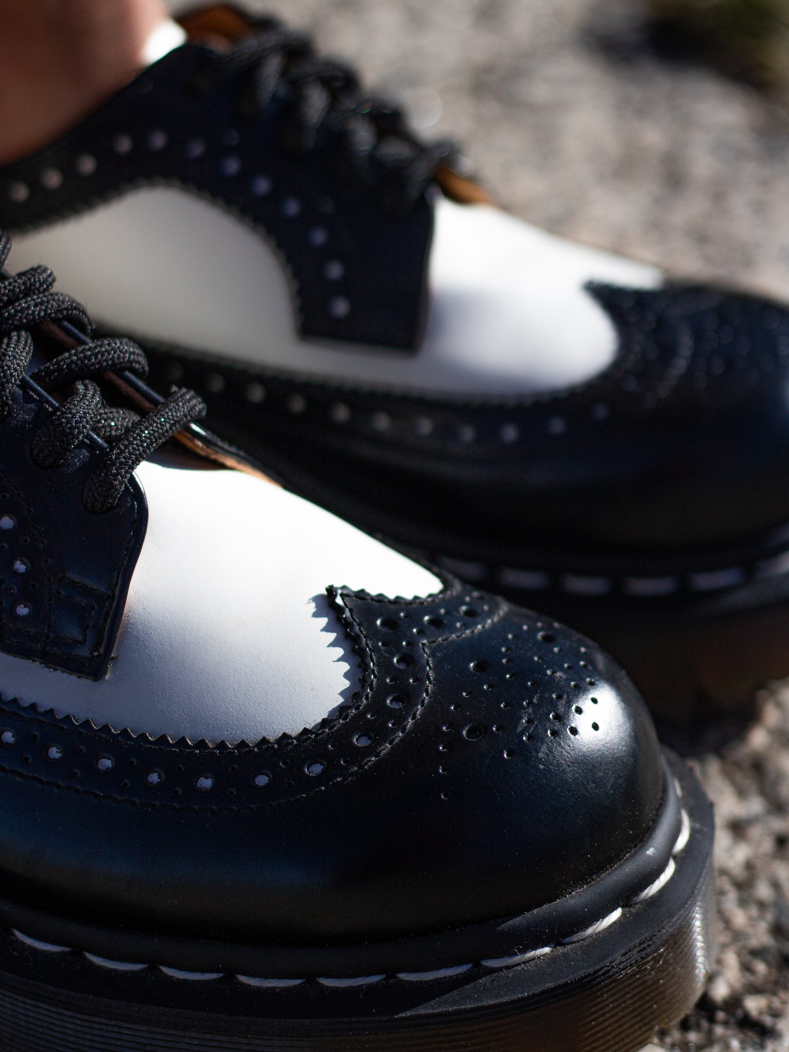 DR. MARTENS 3989 BLACK WHITE – That Shoe Lady