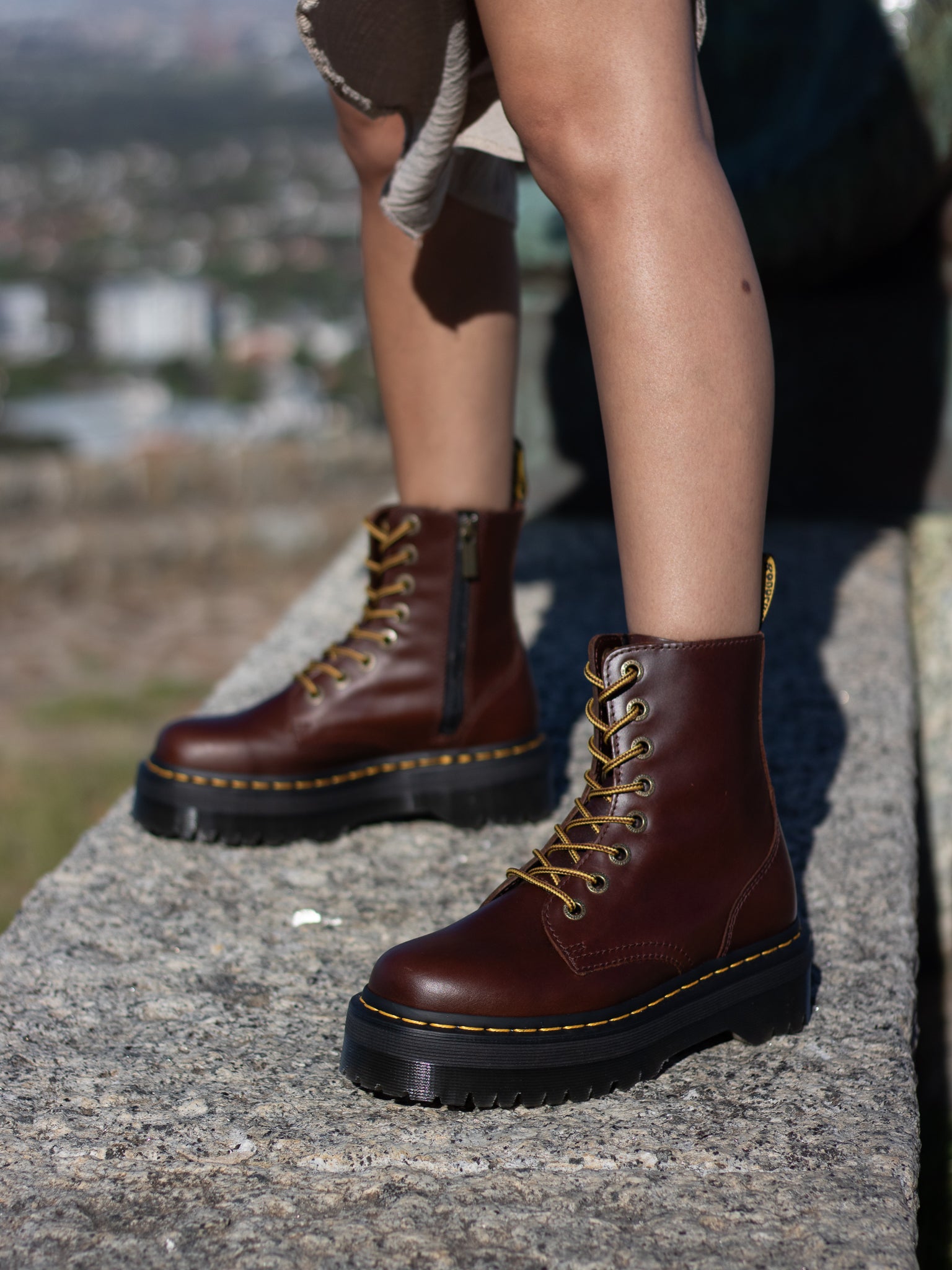 DR. MARTENS JADON BROWN PULL UP – That Shoe Lady