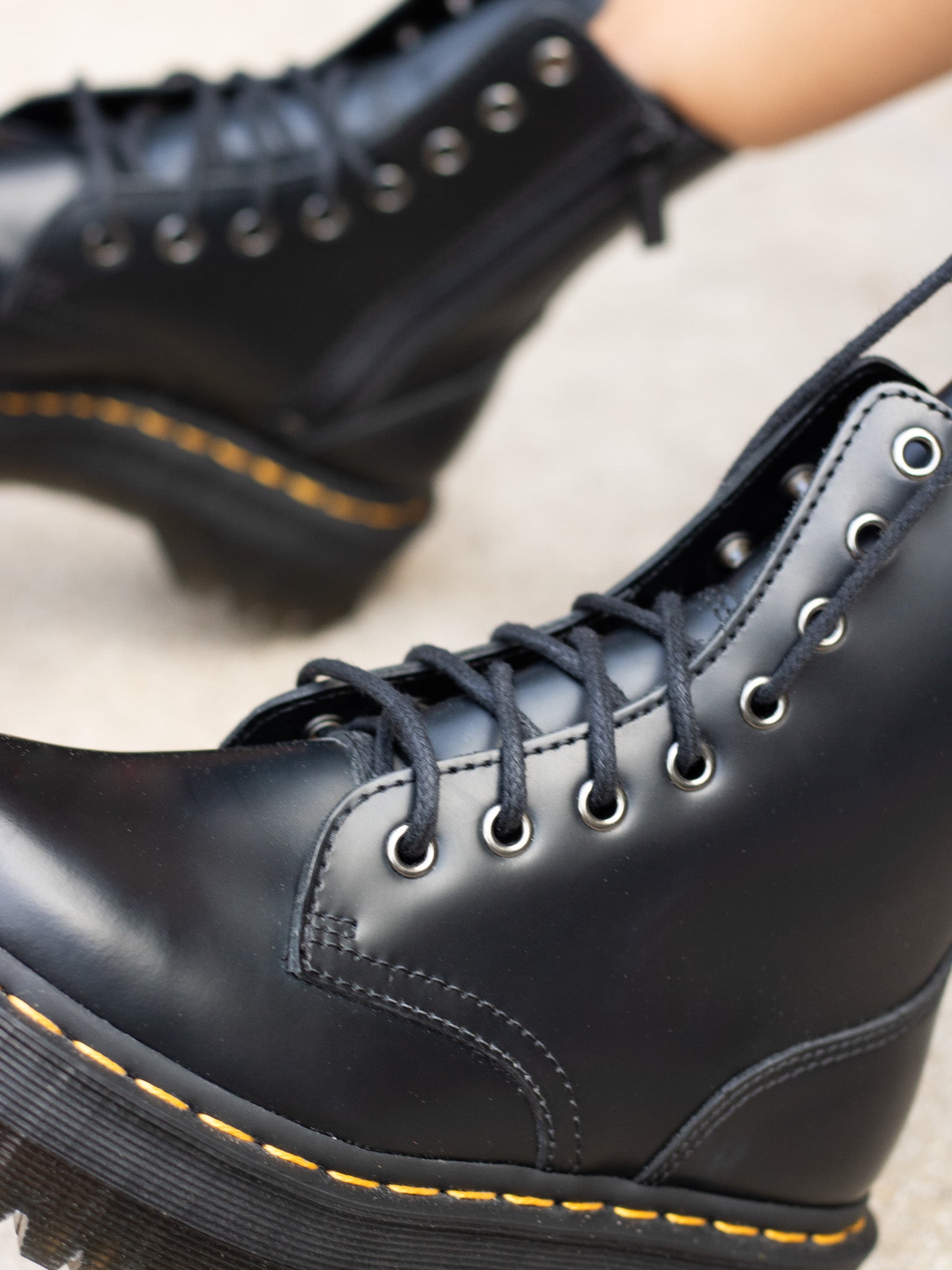 DR. MARTENS JADON BLACK SMOOTH – That Shoe Lady
