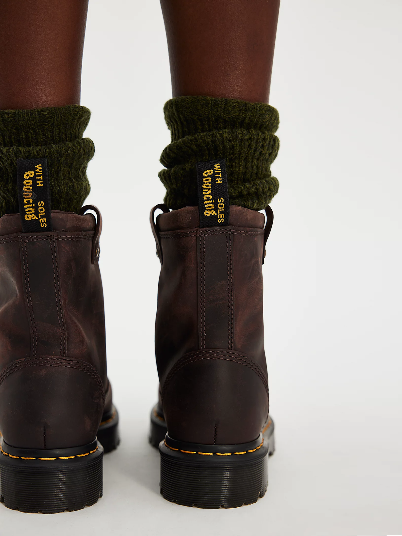 DR. MARTENS ANISTONE LO BROWN – That Shoe Lady DR. MARTENS ANISTONE LO BROWN – That Shoe Lady