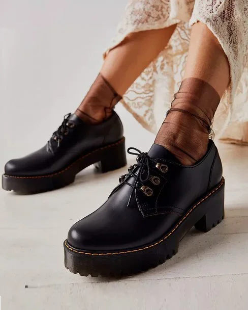 DR. MARTENS LEONA LO BLACK SMOOTH That Shoe Lady
