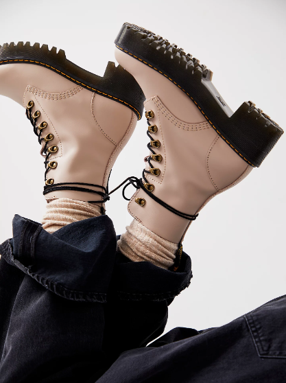 Dr martens leona bone 2025